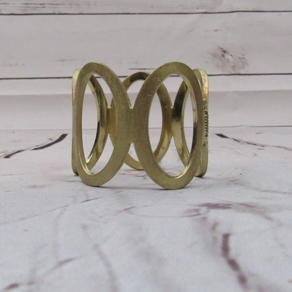 MX Sophisticated gold bracelet